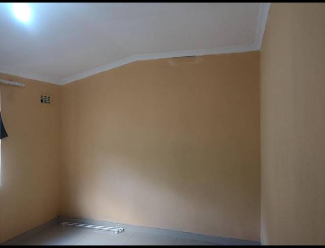 2 BEDROOM PROPERTY TO RENT IN UMLAZI B